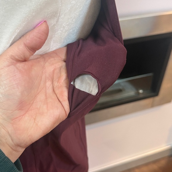 Lululemon Long Breath 2 in 1 Tank Size 12 Redwood Auburn - Picture 4 of 5